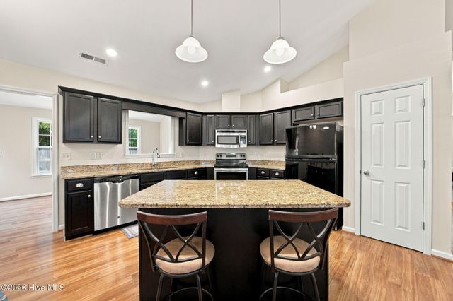 463 N Culverton Road, Winnabow, NC 28479