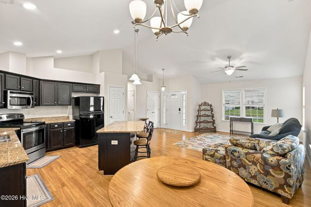 463 N Culverton Road, Winnabow, NC 28479