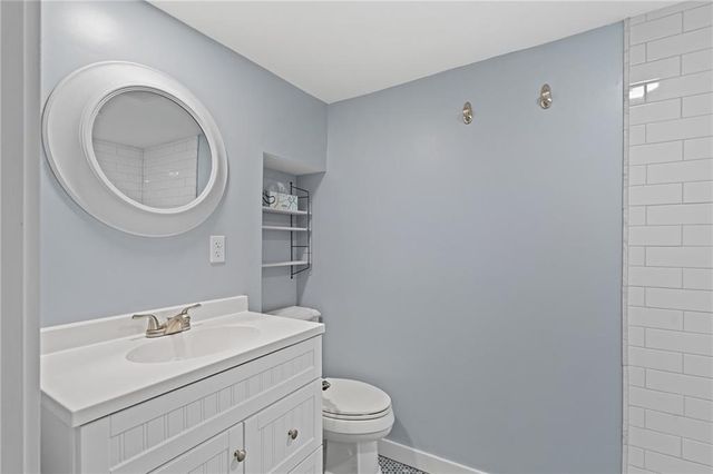 5915 Holmes Street, Kansas City, MO 64110