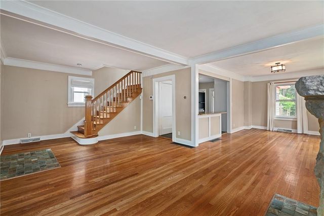 5915 Holmes Street, Kansas City, MO 64110