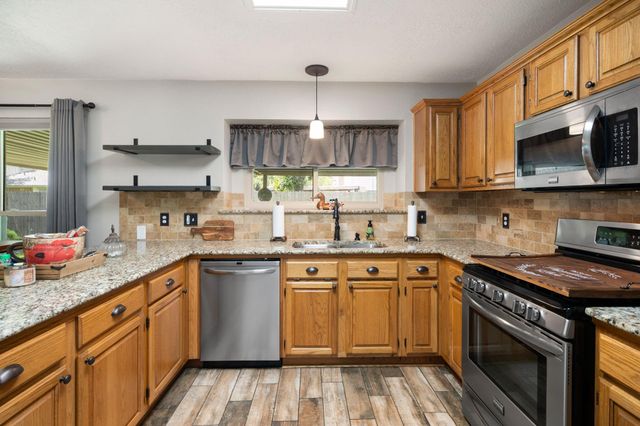 1906 Coronado Street, Friendswood, TX 77546