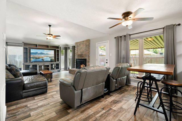 1906 Coronado Street, Friendswood, TX 77546