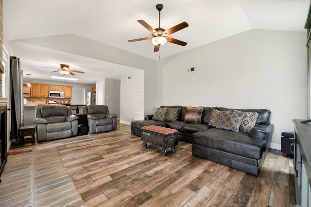 1906 Coronado Street, Friendswood, TX 77546