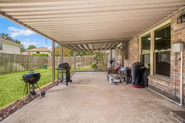 1906 Coronado Street, Friendswood, TX 77546