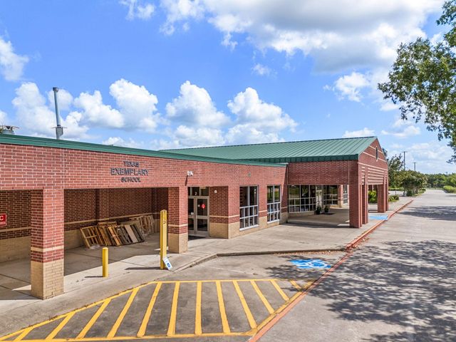 1906 Coronado Street, Friendswood, TX 77546
