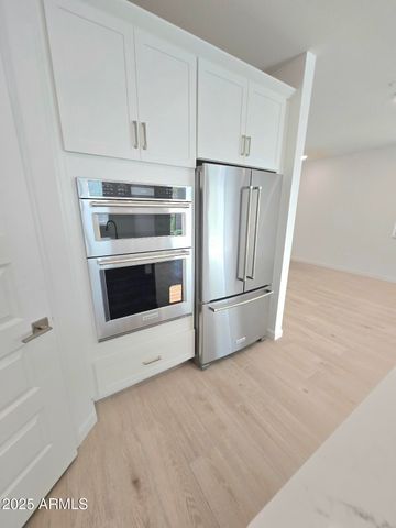 1161 E Kachina Trail, Phoenix, AZ 85042