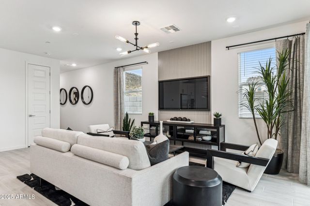 1161 E Kachina Trail, Phoenix, AZ 85042