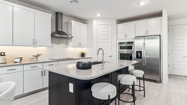 1161 E Kachina Trail, Phoenix, AZ 85042