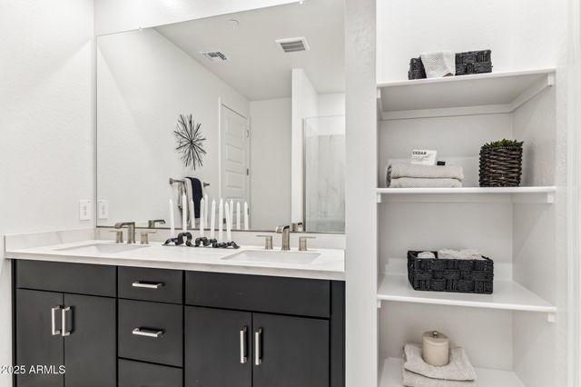 1161 E Kachina Trail, Phoenix, AZ 85042