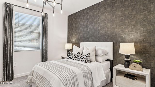 1161 E Kachina Trail, Phoenix, AZ 85042