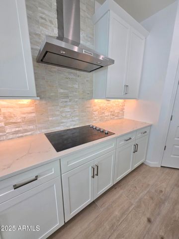 1161 E Kachina Trail, Phoenix, AZ 85042