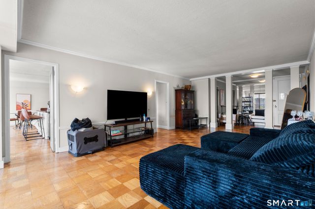 44 Strawberry Hill Avenue 8K, Stamford, CT 06902