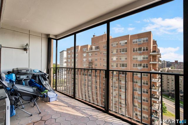 44 Strawberry Hill Avenue 8K, Stamford, CT 06902