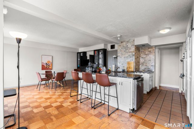 44 Strawberry Hill Avenue 8K, Stamford, CT 06902