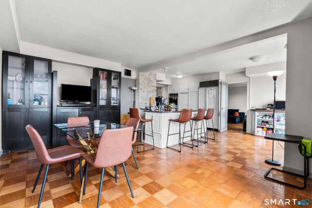 44 Strawberry Hill Avenue 8K, Stamford, CT 06902