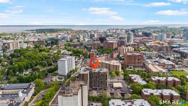 44 Strawberry Hill Avenue 8K, Stamford, CT 06902