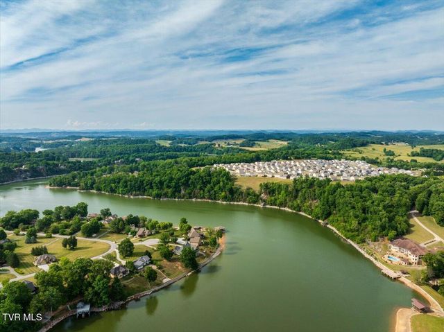 1010 Raccoon Lane, Piney Flats, TN 37686