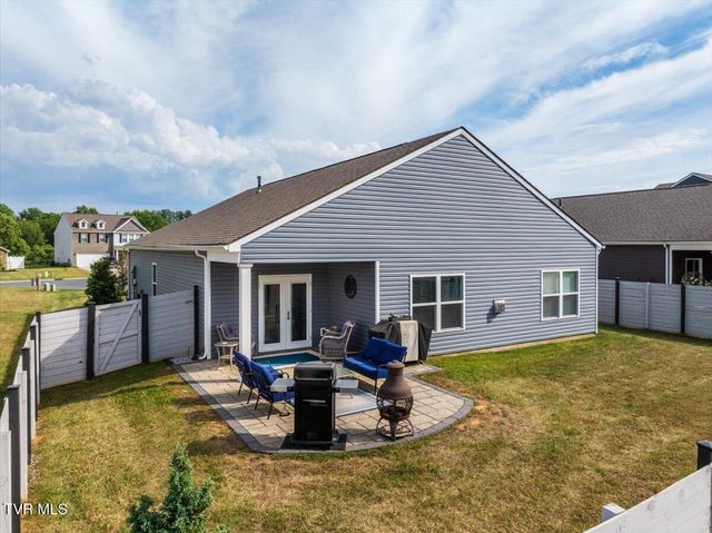 1010 Raccoon Lane, Piney Flats, TN 37686
