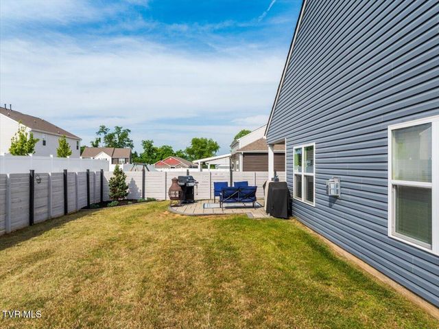 1010 Raccoon Lane, Piney Flats, TN 37686