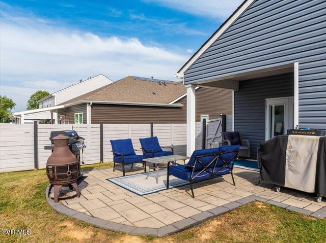 1010 Raccoon Lane, Piney Flats, TN 37686