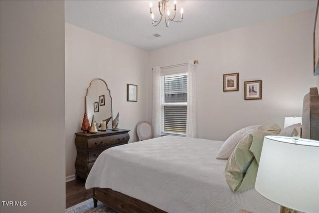1010 Raccoon Lane, Piney Flats, TN 37686