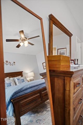 1010 Raccoon Lane, Piney Flats, TN 37686