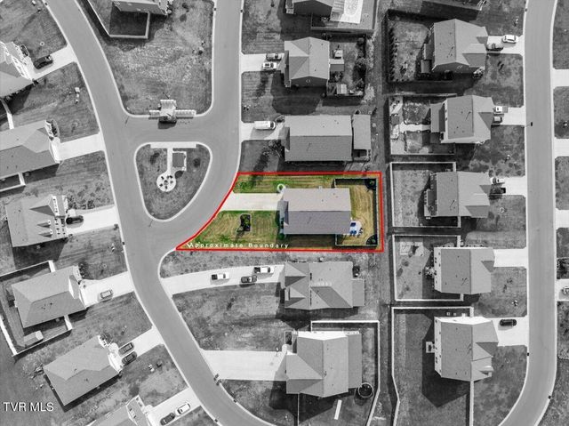 1010 Raccoon Lane, Piney Flats, TN 37686
