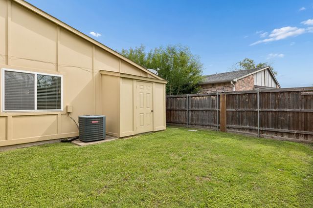 4603 Nervin Street, The Colony, TX 75056