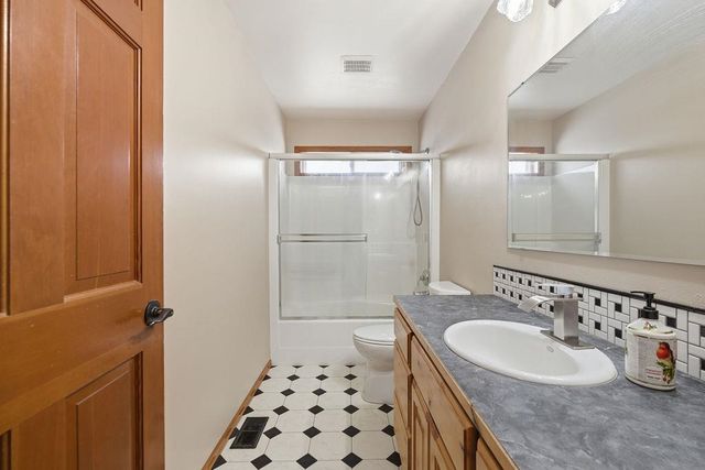 8715 W Antler Rd, Deer Park, WA 99006