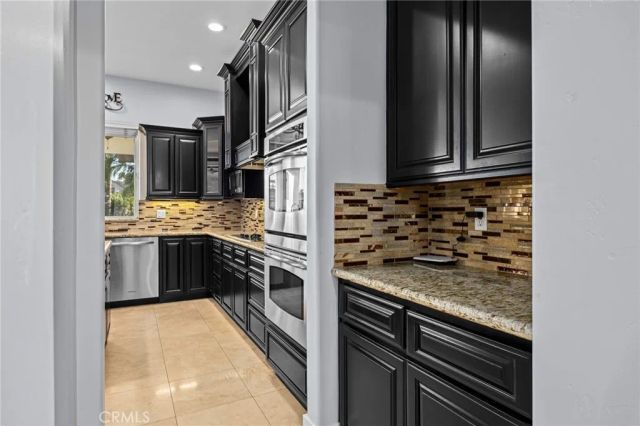 29061 Lupin Place, Canyon Lake, CA 92587