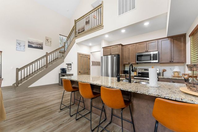 162 Ravine Roadway 30, Hollister, MO 65672