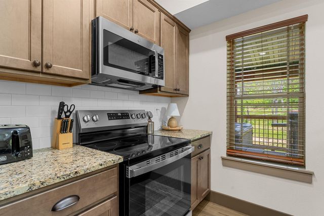 162 Ravine Roadway 30, Hollister, MO 65672