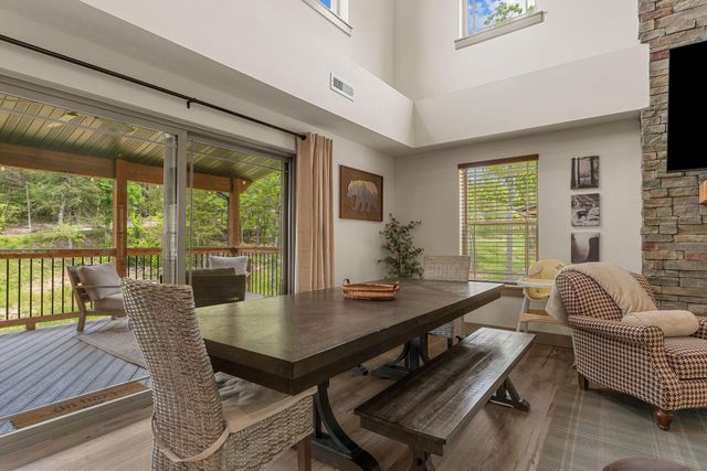 162 Ravine Roadway 30, Hollister, MO 65672