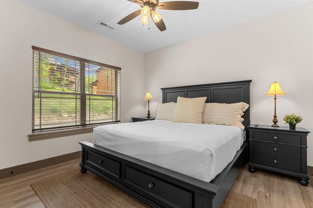 162 Ravine Roadway 30, Hollister, MO 65672