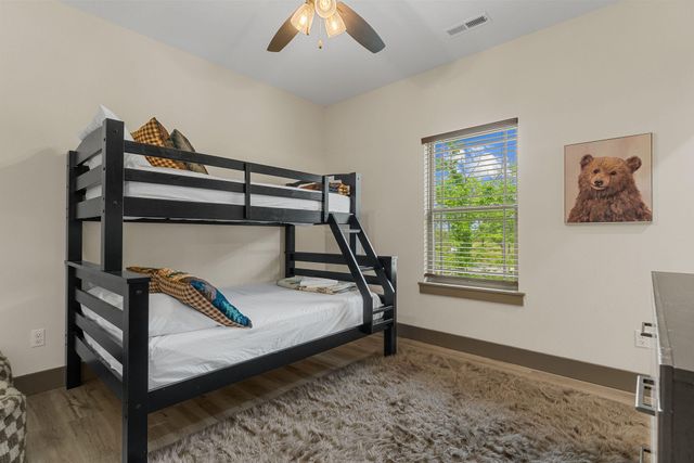 162 Ravine Roadway 30, Hollister, MO 65672