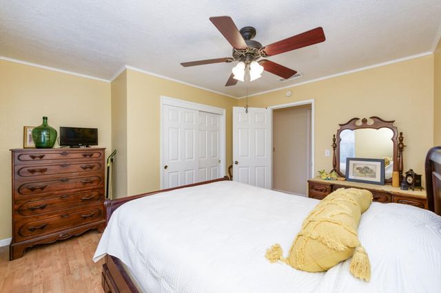 230 N Bush Avenue, Clovis, CA 93612