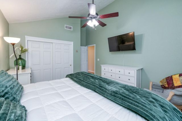 230 N Bush Avenue, Clovis, CA 93612