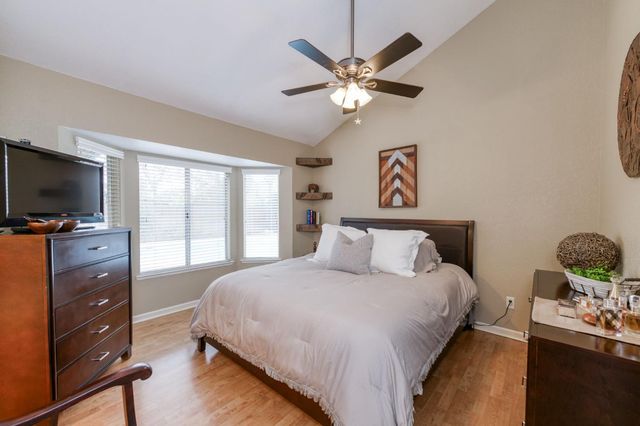 230 N Bush Avenue, Clovis, CA 93612