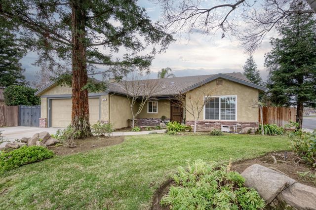 230 N Bush Avenue, Clovis, CA 93612