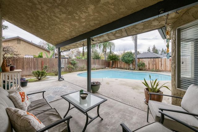 230 N Bush Avenue, Clovis, CA 93612