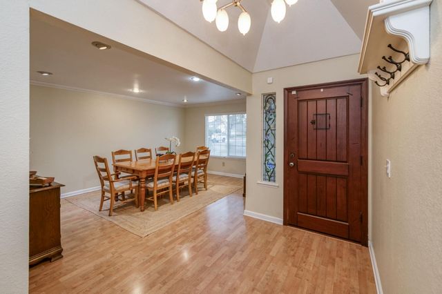 230 N Bush Avenue, Clovis, CA 93612