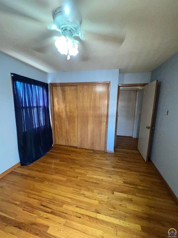 13818 K-214 HWY, Hoyt, KS 66440