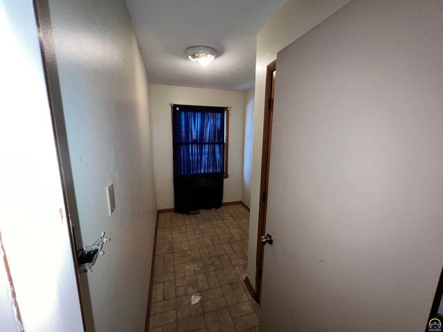 13818 K-214 HWY, Hoyt, KS 66440