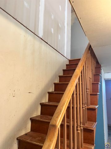 13818 K-214 HWY, Hoyt, KS 66440