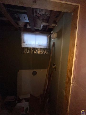 13818 K-214 HWY, Hoyt, KS 66440