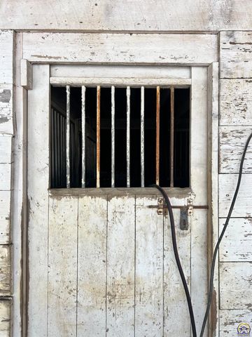 13818 K-214 HWY, Hoyt, KS 66440