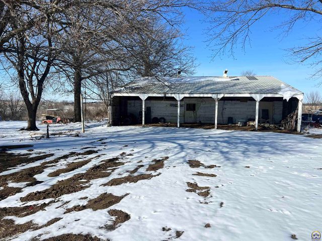 13818 K-214 HWY, Hoyt, KS 66440