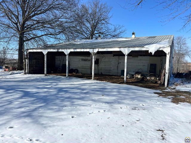 13818 K-214 HWY, Hoyt, KS 66440