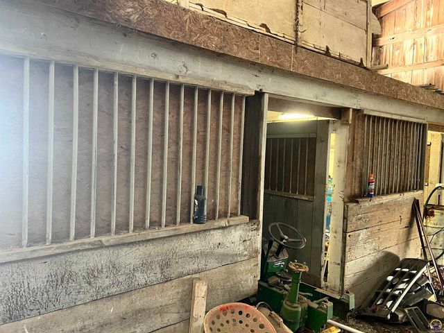 13818 K-214 HWY, Hoyt, KS 66440