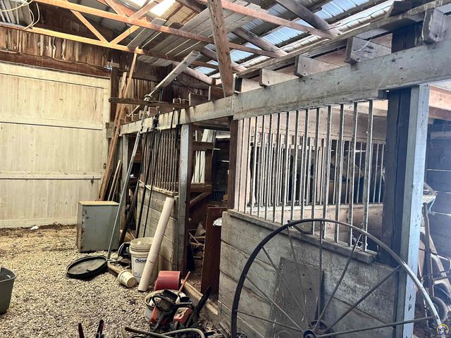 13818 K-214 HWY, Hoyt, KS 66440